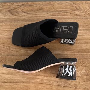 Deltan Black Knit Square-toe Mules Artistic Clear Bock Heel Women’s Size 7M EUC